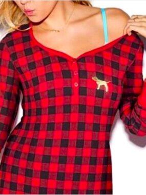 Victoria’s Secret PINK Thermal Red Buffalo Plaid Pajama Top Women's Size‎ Medium
